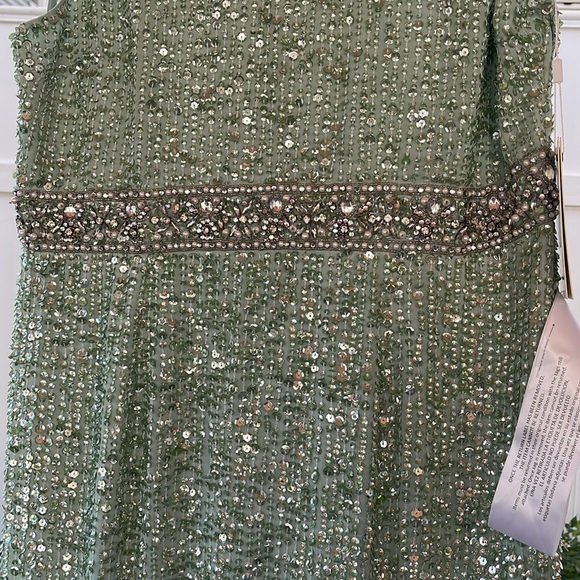 Mac Duggal - Mint Green Sequined Sleeveless Embellished Neckline Gown Size 14 - Picture 6 of 17